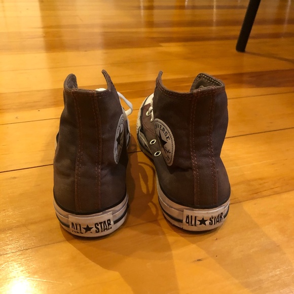 Brown converse - Picture 6 of 8